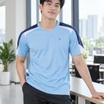 Áo thun đồng phục màu xanh dương nhạt, phối vai, form cổ tim thể thao, chất thun lạnh co giãn
