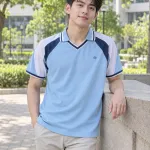 Áo lớp polo màu xanh dương nhạt, phối hai màu, form cổ V phối viền, chất cotton poly