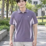 Áo lớp polo màu tím khói, logo nhỏ trước ngực, form phối sườn, chất cotton poly