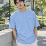 Áo lớp thun màu xanh dương nhạt, slogan trước ngực, form form oversize, chất cotton 100%